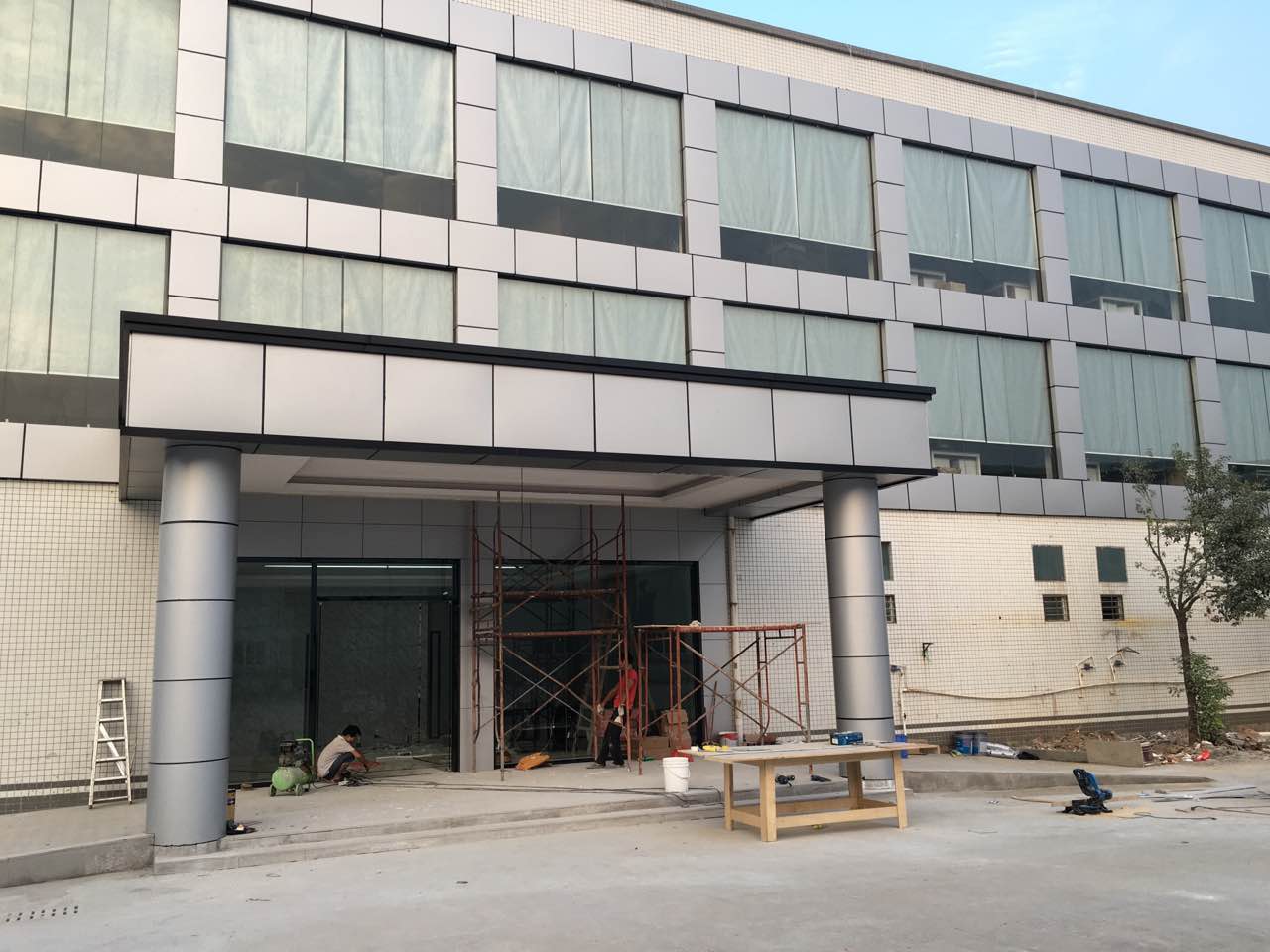 廠(chǎng)房裝修施工